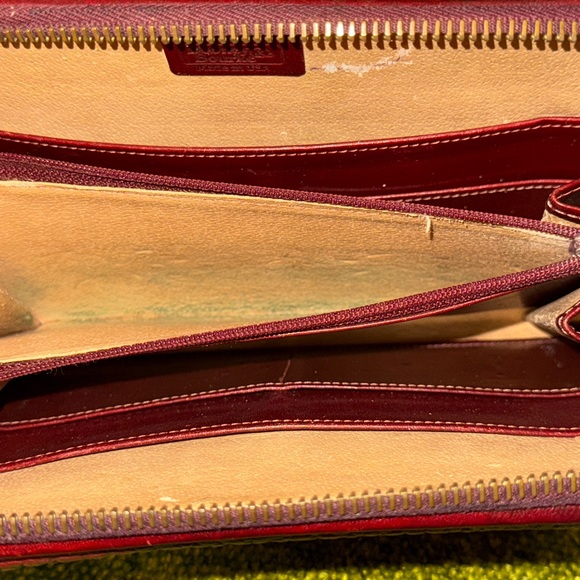 Dooney & Bourke Large Zip Along in Solid Rouge - Picture 8 of 12